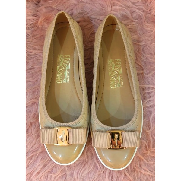 Salvatore Ferragamo Flat Shoes Size 37